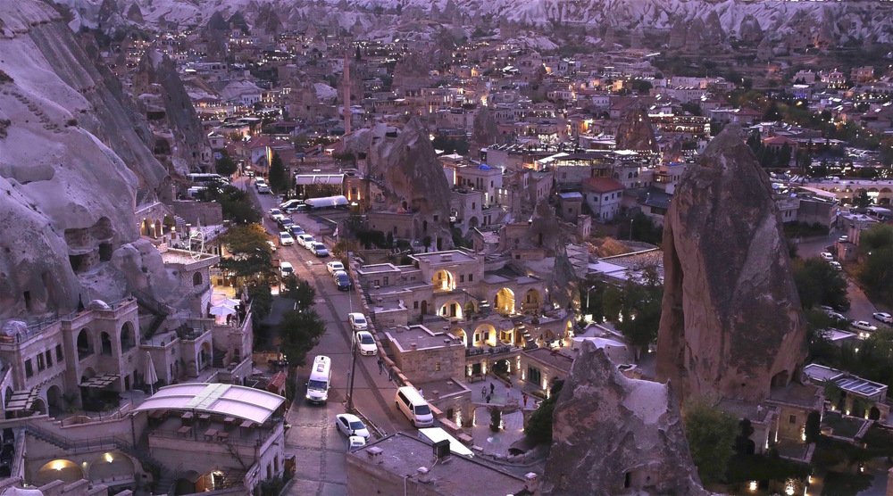 Город среди скал...