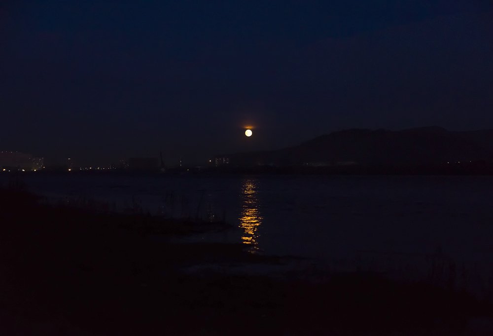 Лунная дорожка.