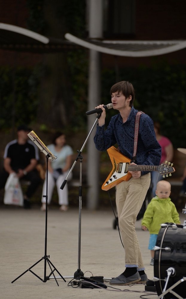 Уличный музыкант