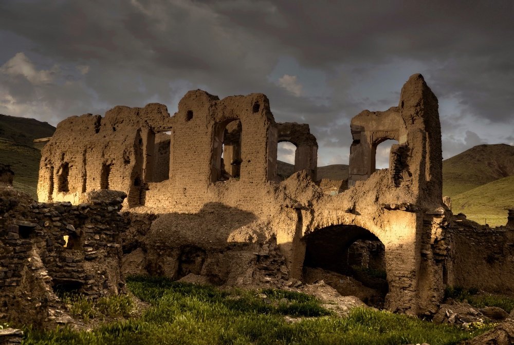 Photograph by  Hassan