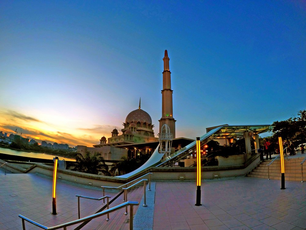 Photograph by Mohammad Nazari Abdul Hamid