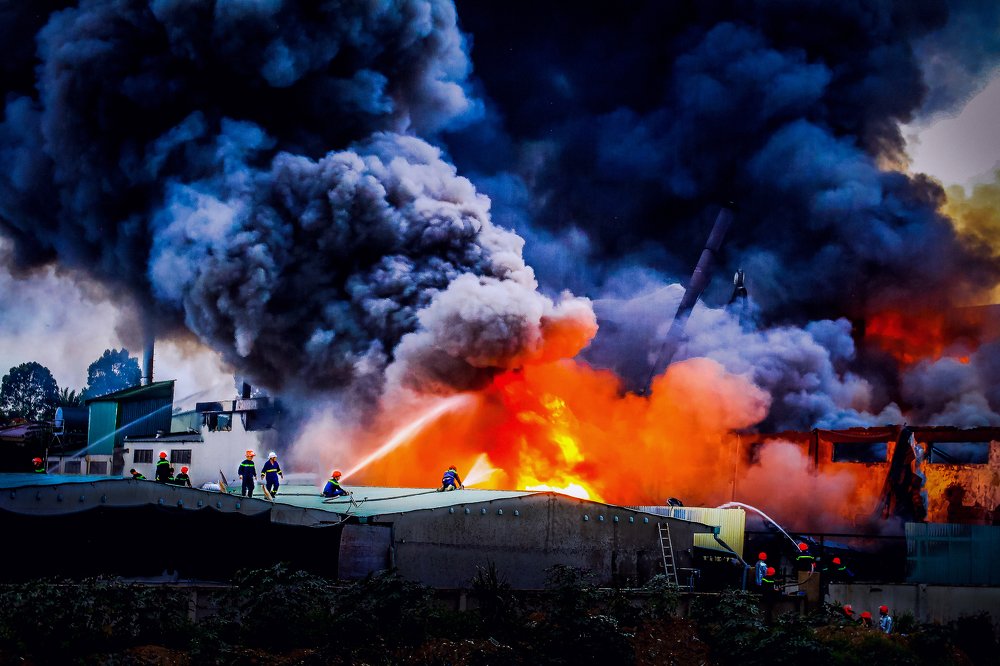 Chiến đấu với giặc lửa