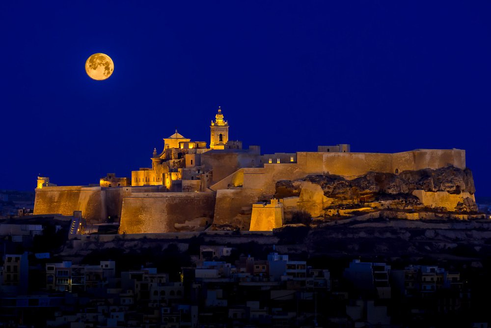 Moonset over Cittadella
