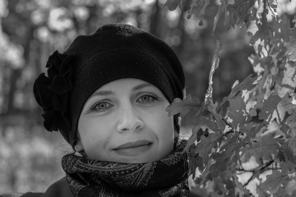 Мария и ЧБ осень