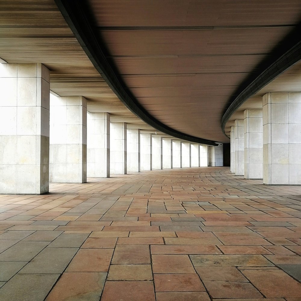 Там за поворотом ...