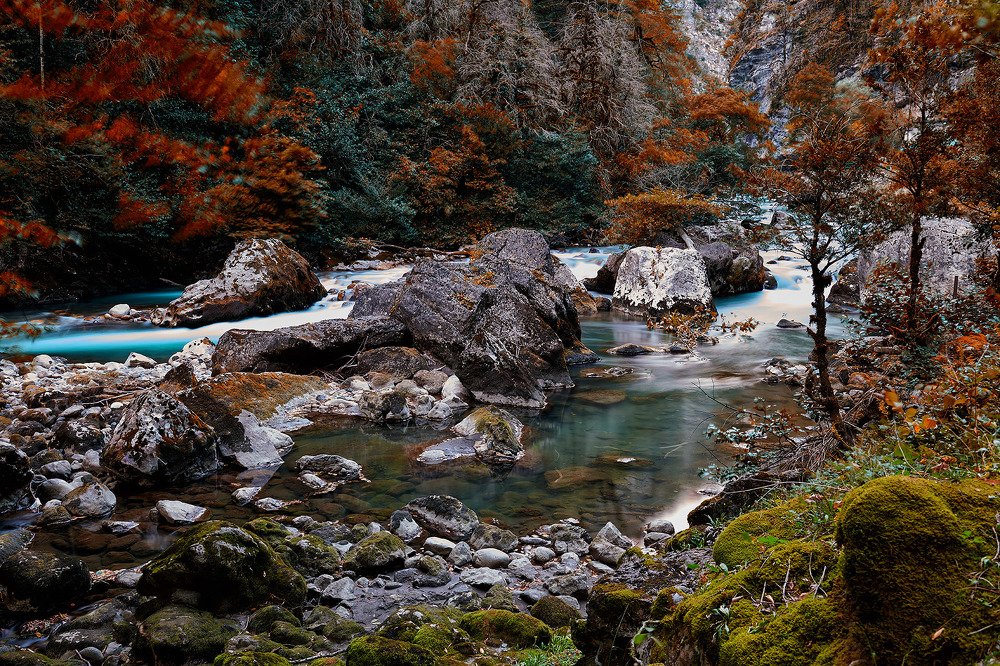 Горная река (Абхазия)