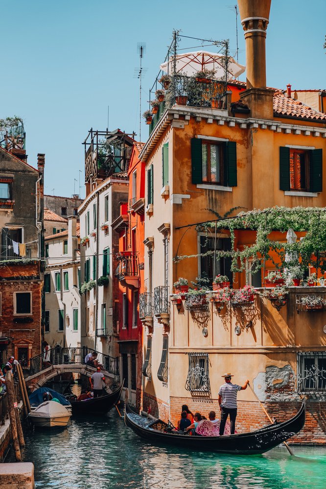 Photograph by Eugenia Hanganu