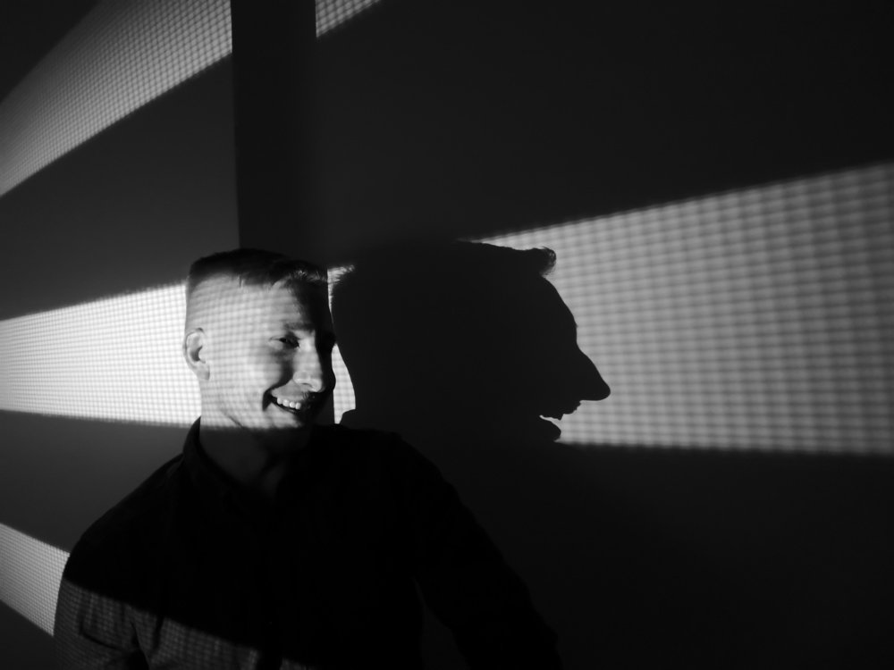 Смеющаяся тень