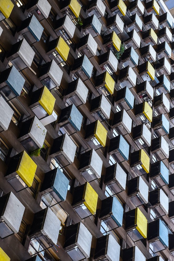 boxes of a fragmented city