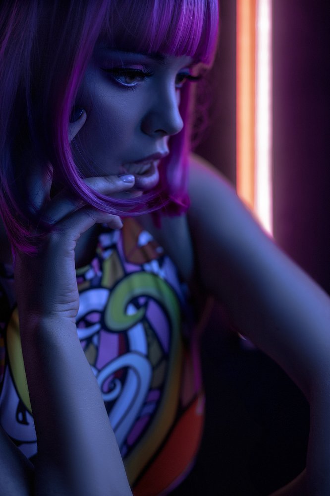 девушка неон