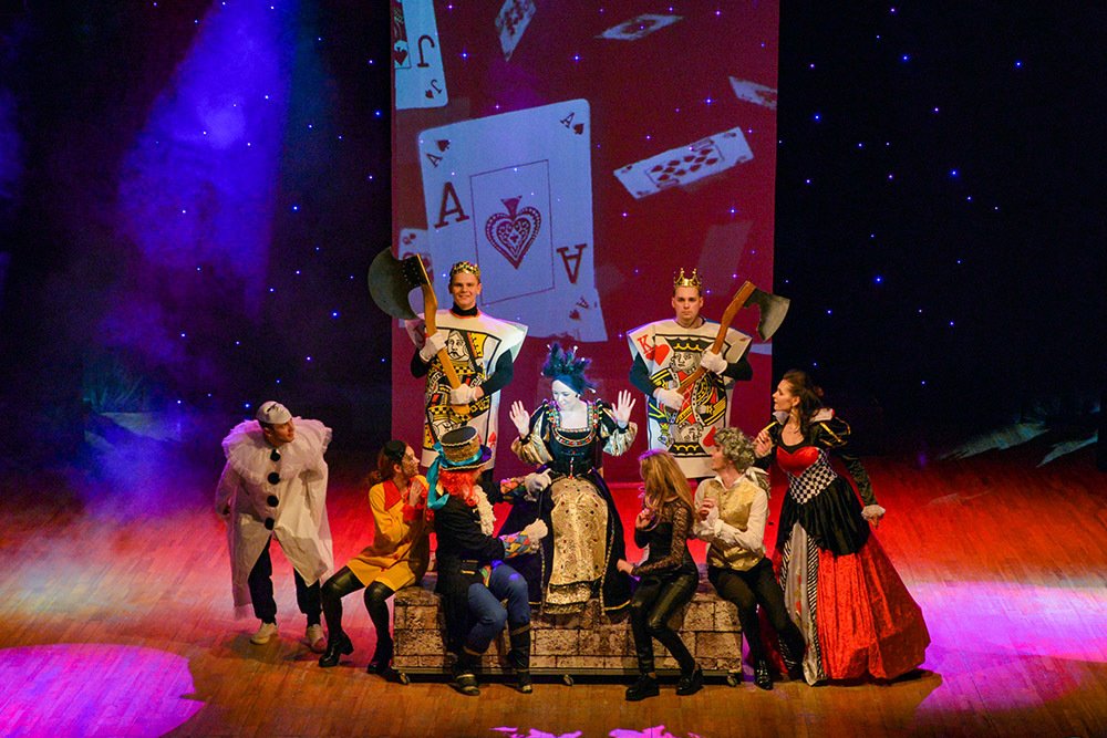 В зазеркалье