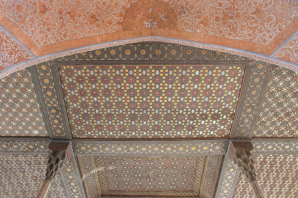 Photograph by Amir Garoosian