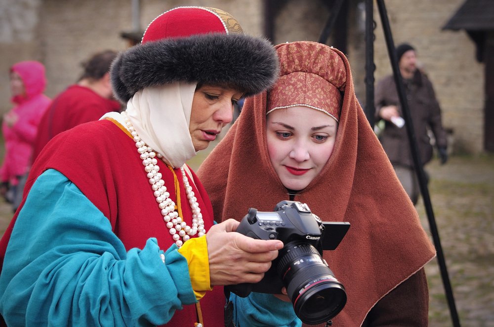 Смотри-ка, Акулина, какую штуку я нашла!