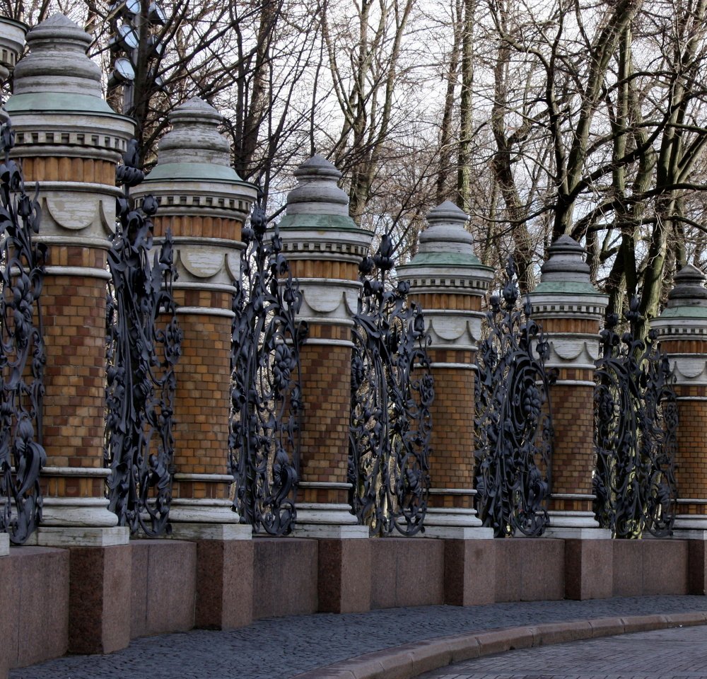 Ограда Михайловского сада