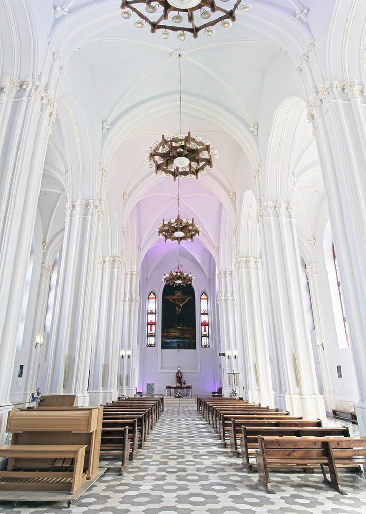 Под сводами готического храма