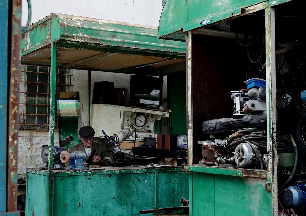 Master in the market.