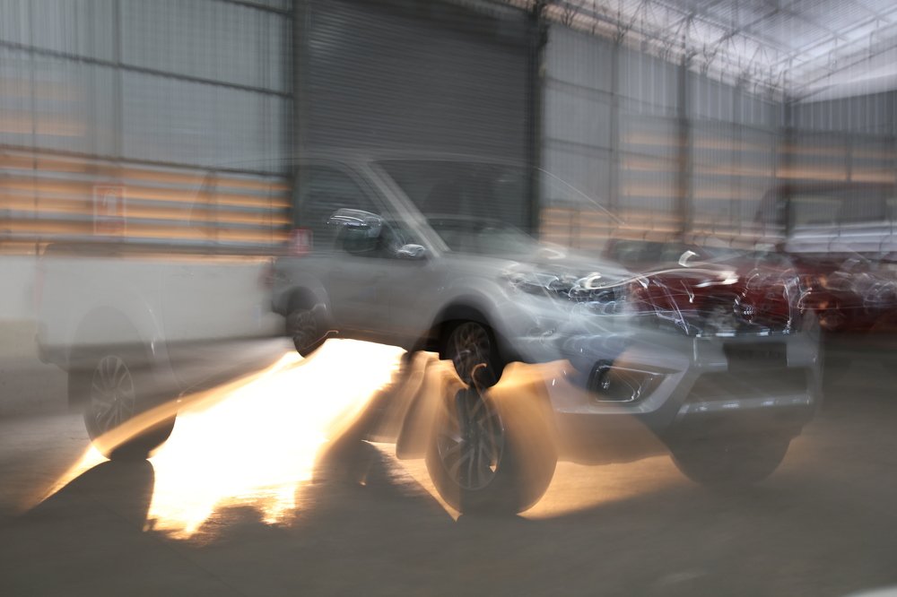 Car lens zoom motion