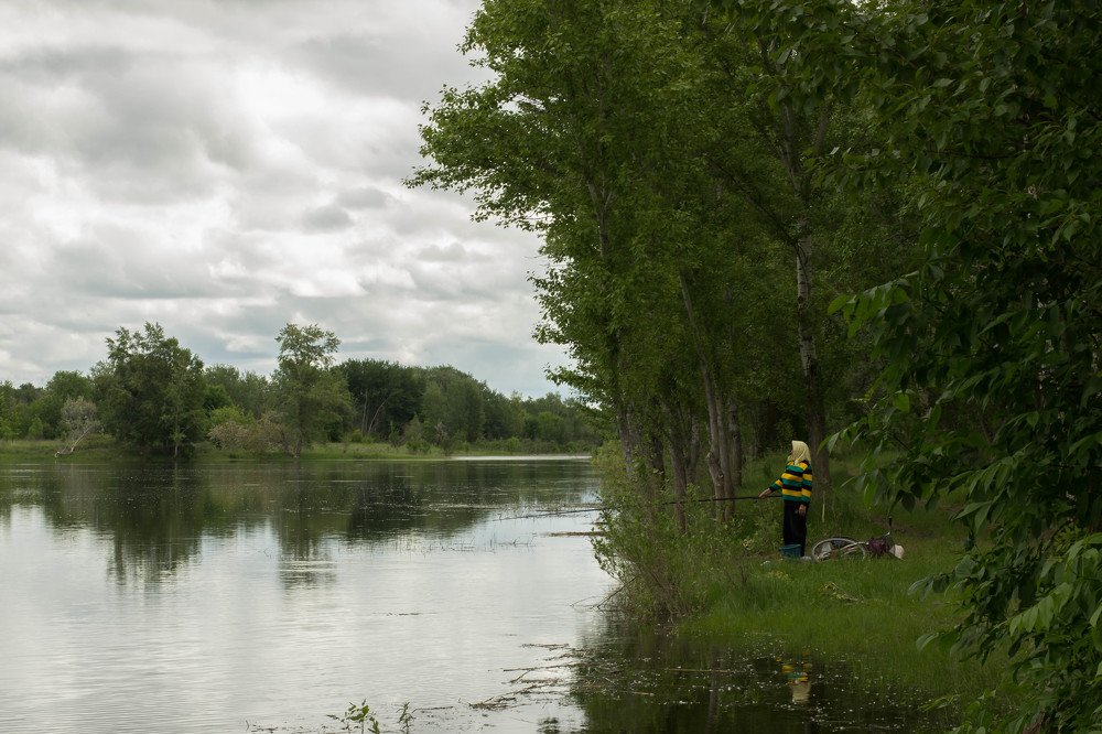 На рыбалке.