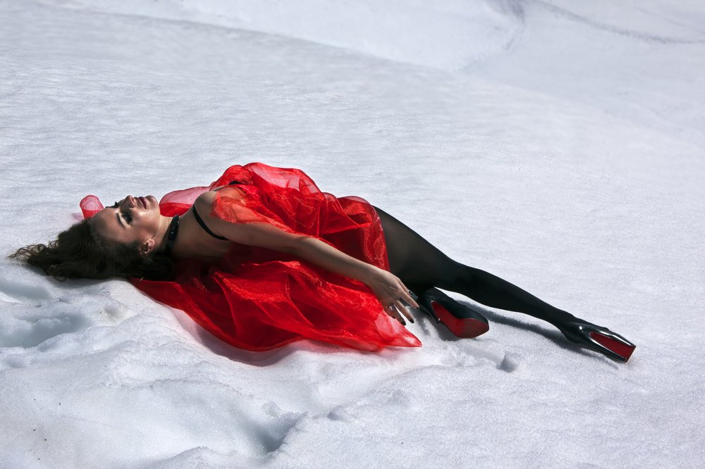 Из серии “Glamour Extreme”