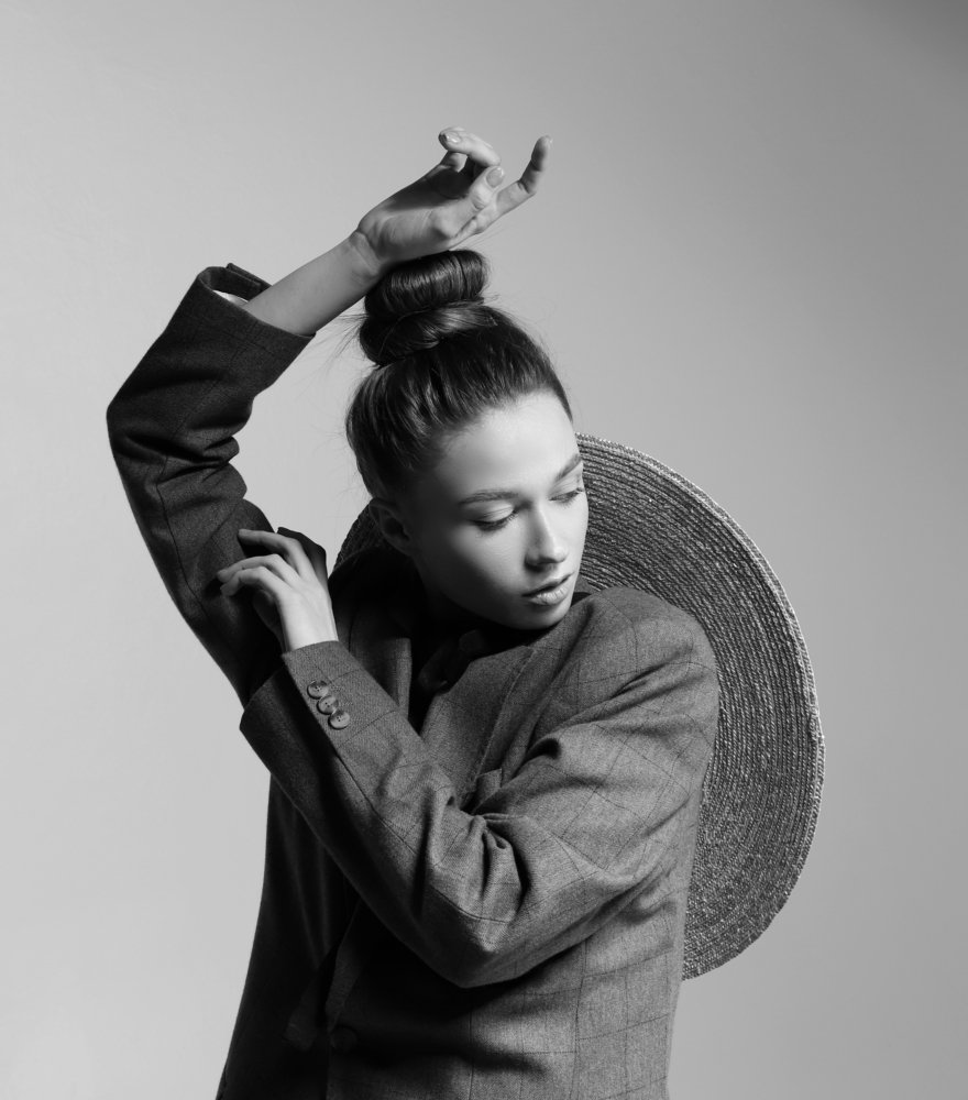 Ангелина ... танцующая в темноте