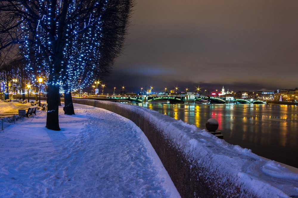 The approach of the happy days - Приближение радостных дней