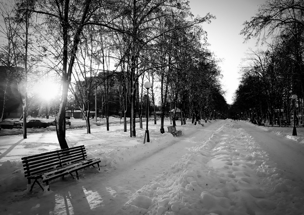 Пустой бульвар/ Empty boulevard
