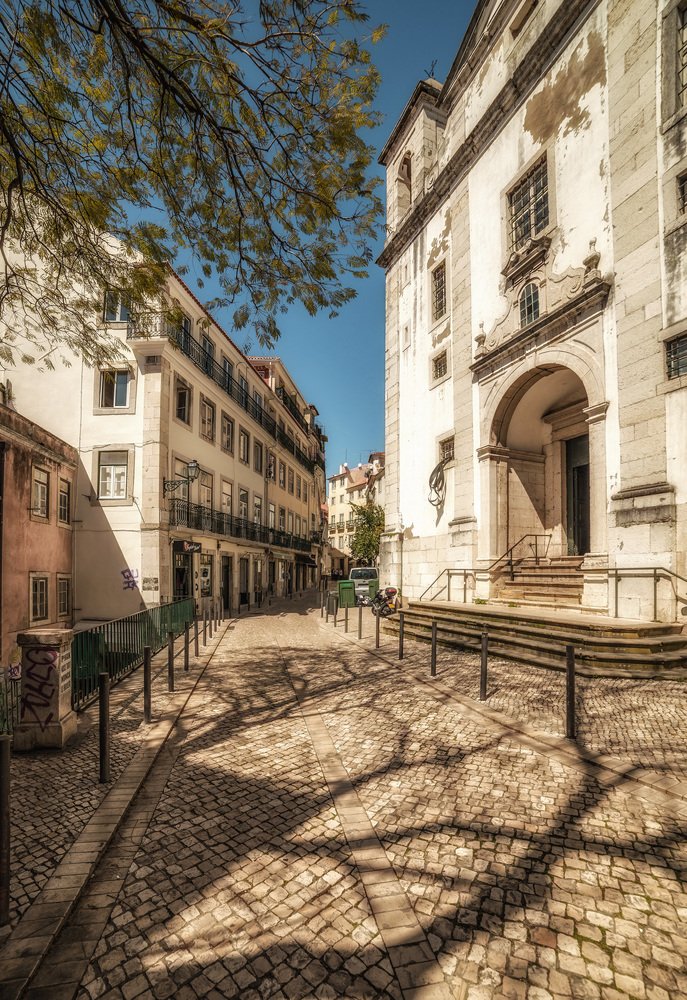 Тени в полдень