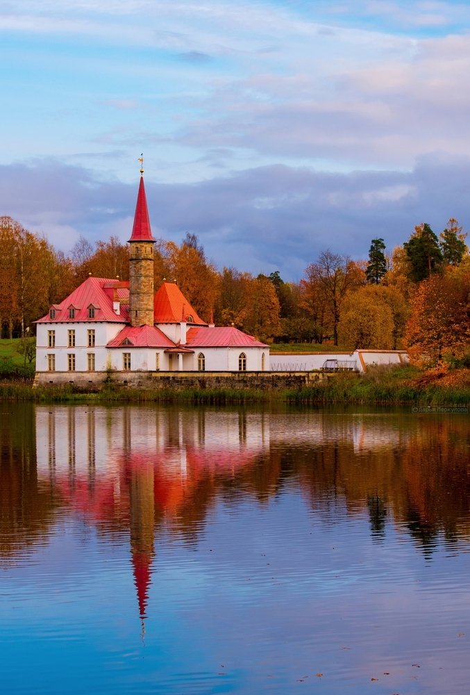 Приоратский замок в Гатчине