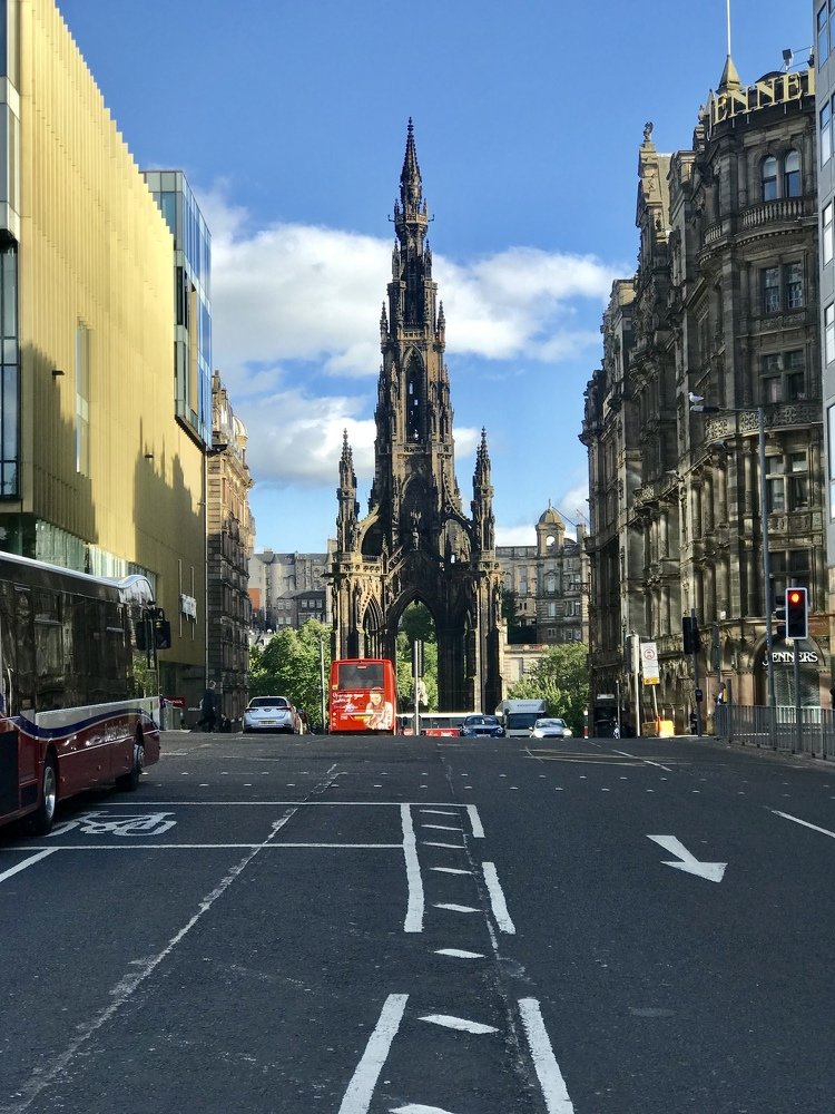 The Iconic Scott Monument!