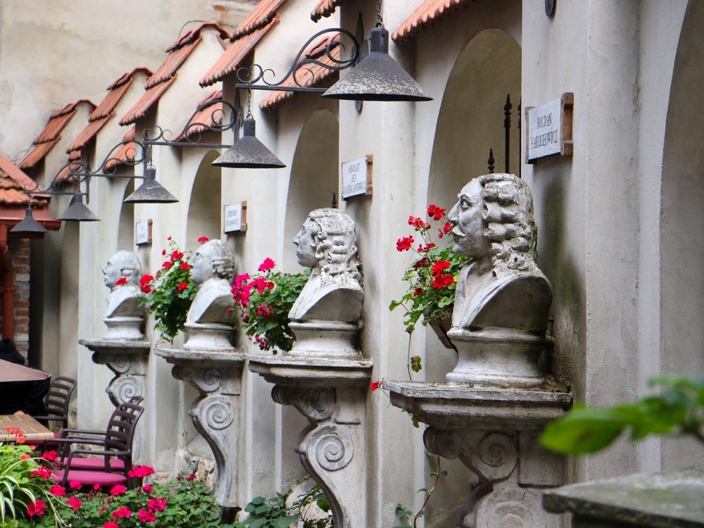 Светлые умы