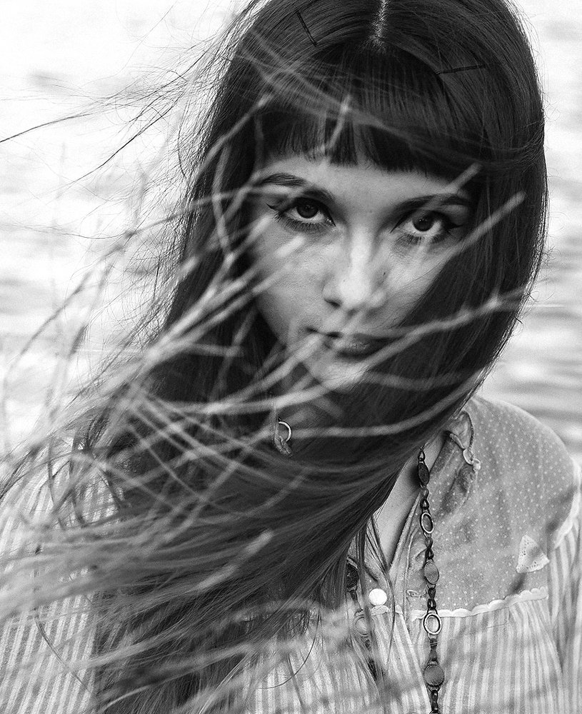 Загадочная как сырок.