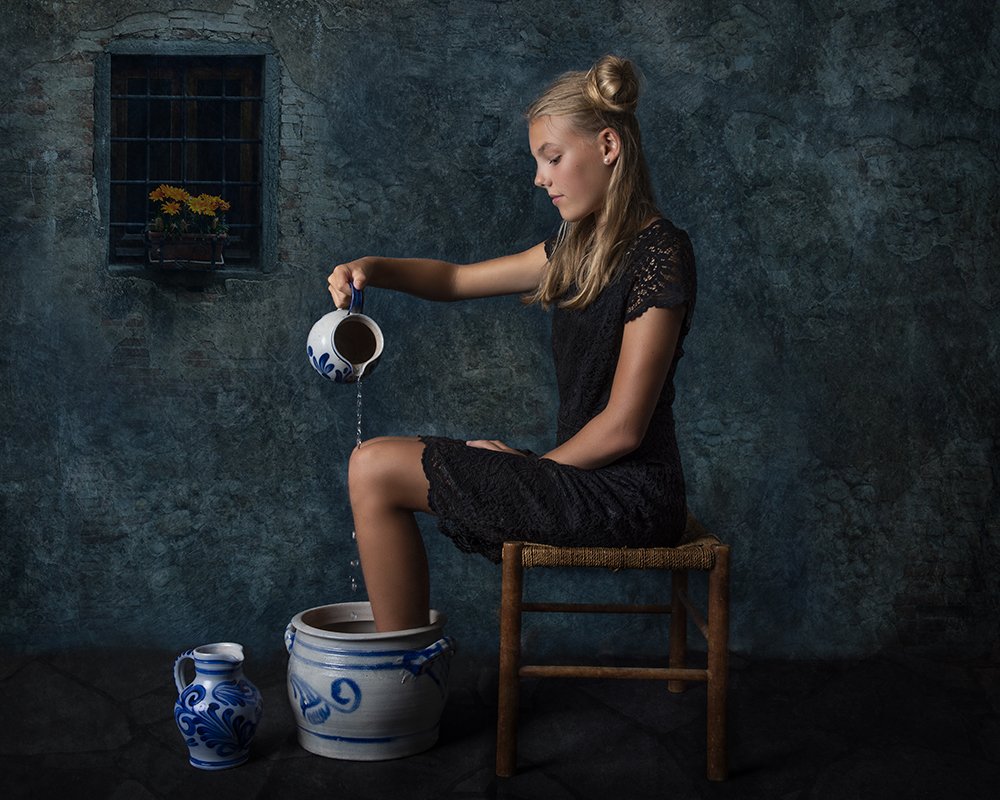 Girl bathing her feet