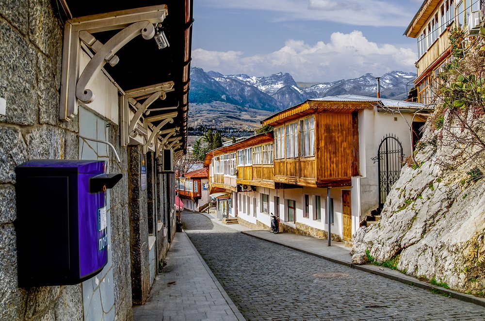 По узким улочкам Гурзуфа