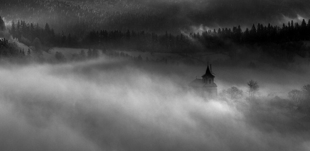 Photograph by Razvan Lazarescu