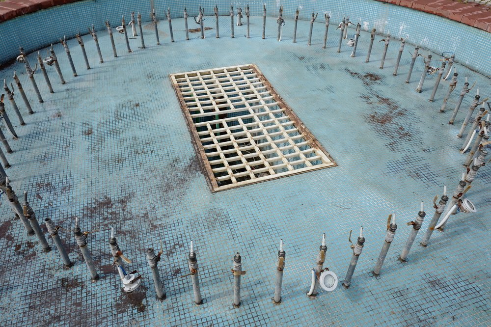 Forgotten fountain in the Botanical Garden.