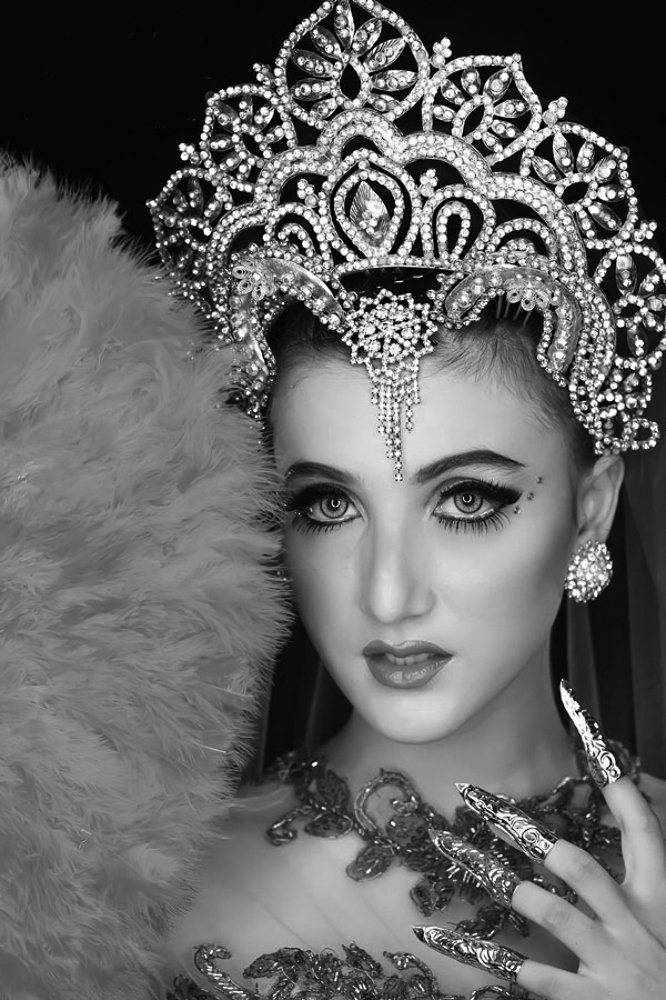 Photograph by Nur Hartanto