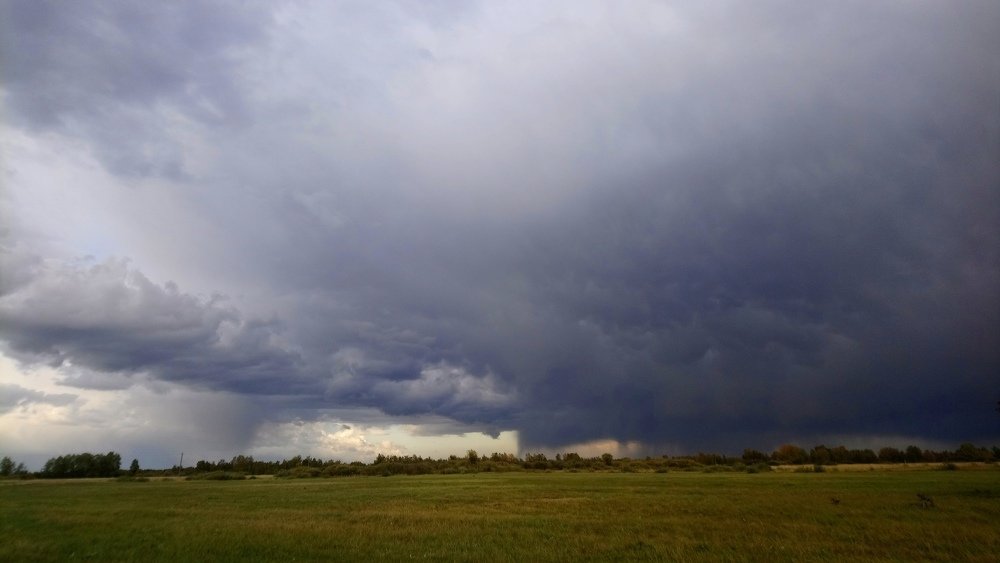 Приближение грозы на Южном Урале.