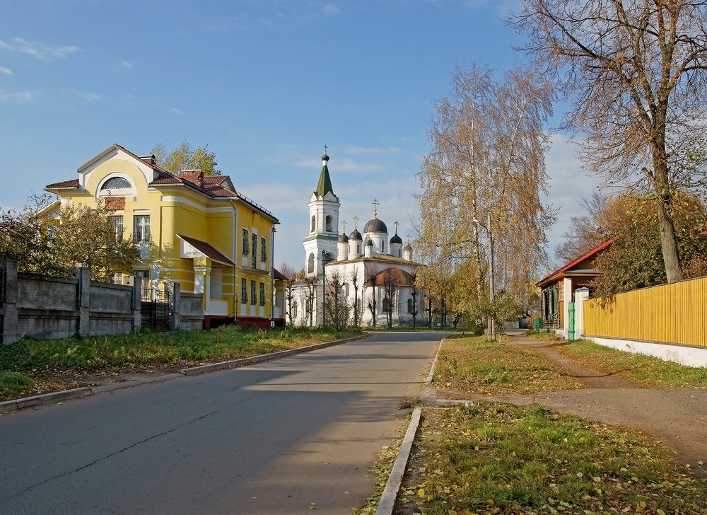 Сегодня улица пустая