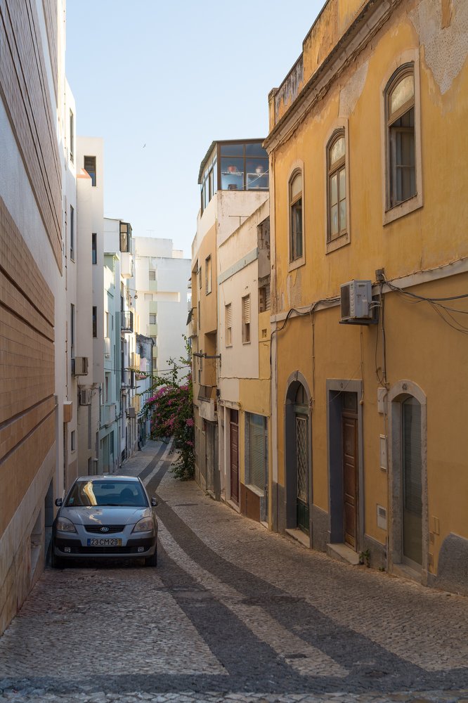 Пустая городская улица