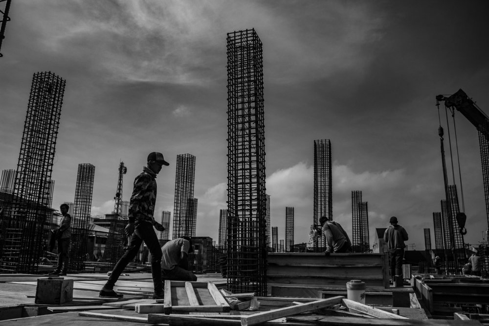 builder and building iron