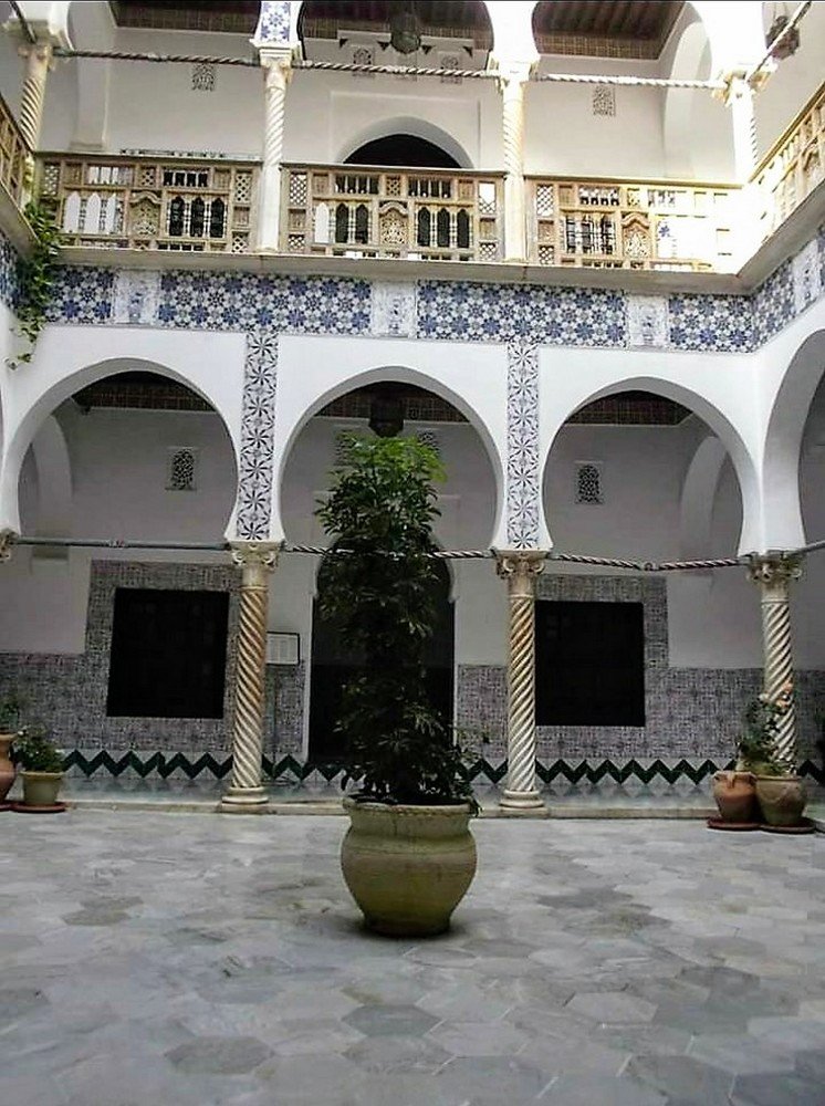 LES MILLE ET UNE NUITS