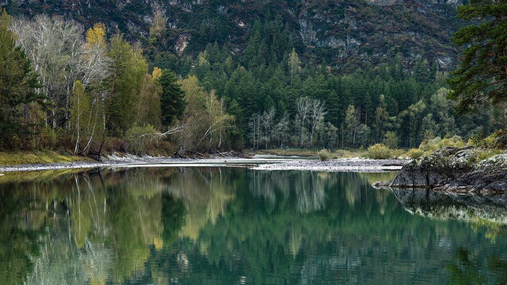 Бирюзовое зеркало Катуни.