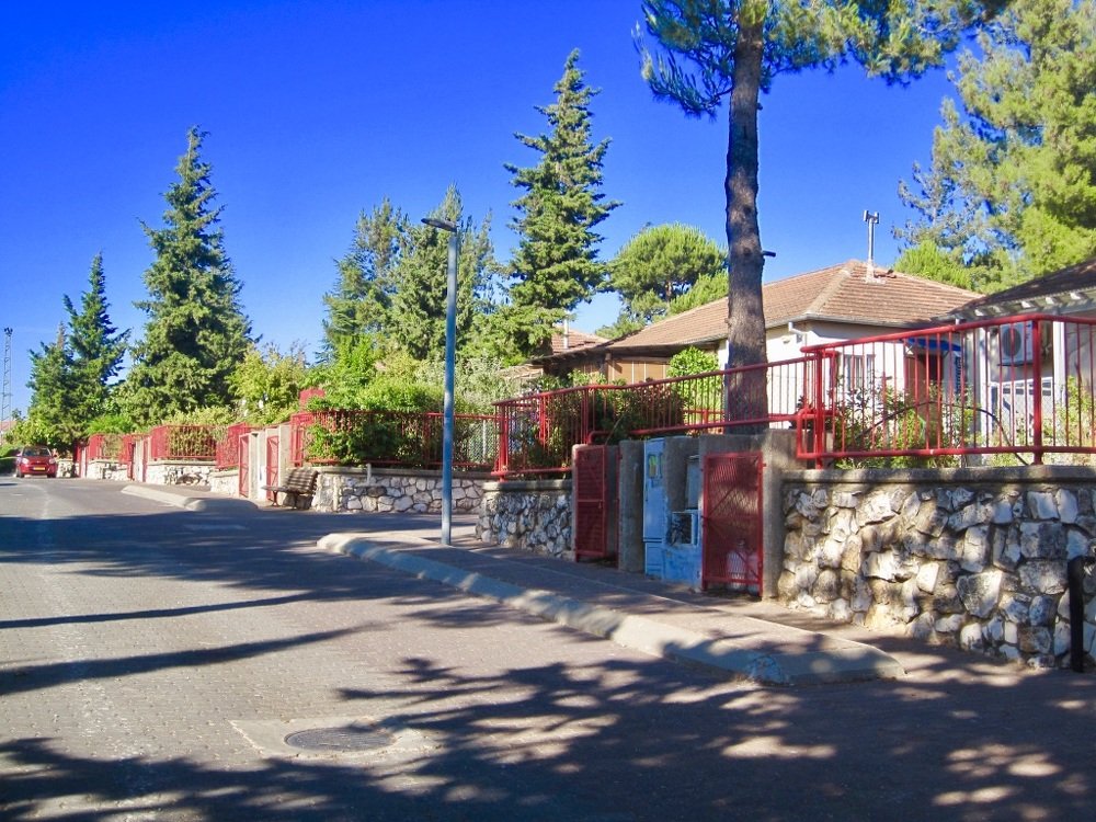 Photograph by Albert Russo