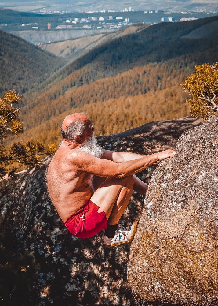 Photograph by Aleksandr Slyusarev