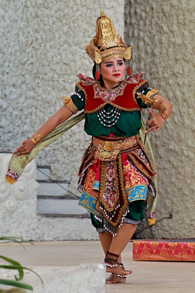 Photograph by  Edi Hidayat