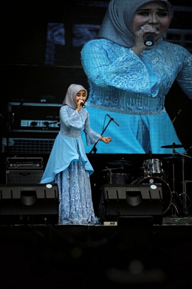 Photograph by  Edi Hidayat