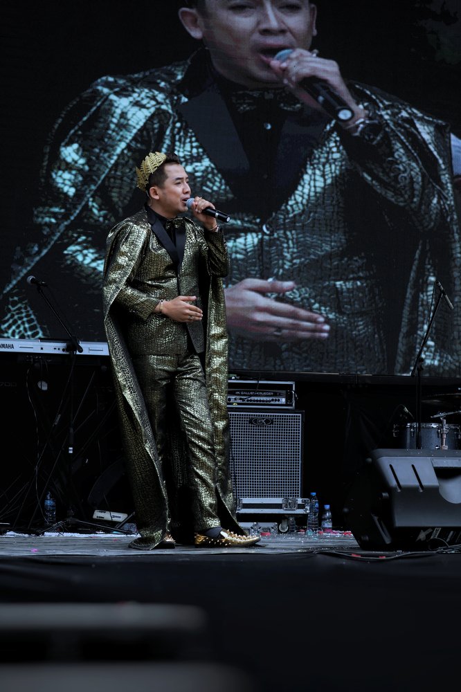 Photograph by  Edi Hidayat