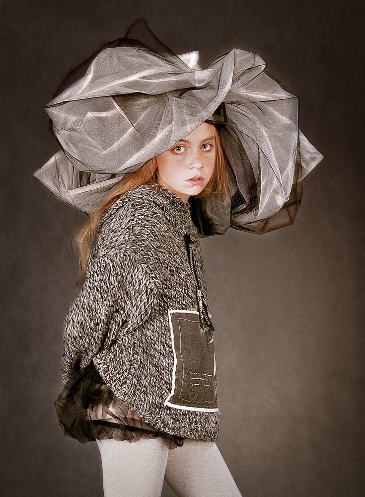 Девочка в шляпе