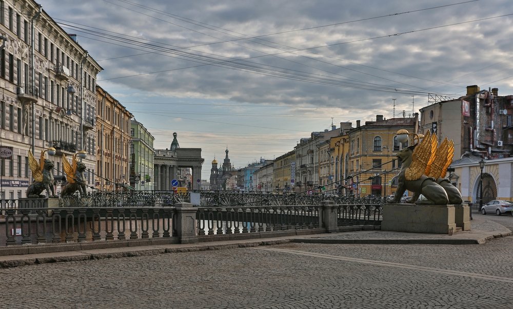 Раннее утро в Санкт-Петербурге