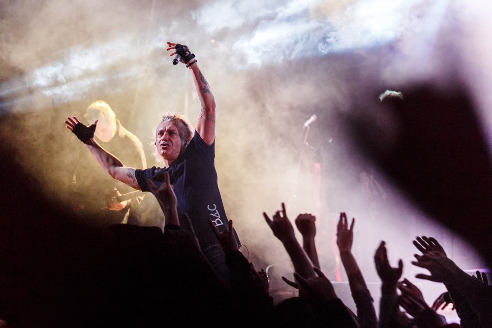 Костя качает